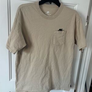 Nike Men's Beige Short Sleeve Tee